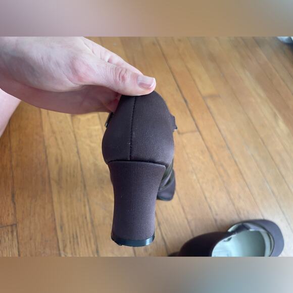 90s Vintage Unlisted Brown Mary Jane Heels - Picture 7 of 9